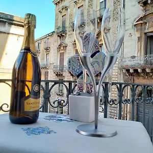 casa-emanuele-catania.taorminaitalyhotels.com/