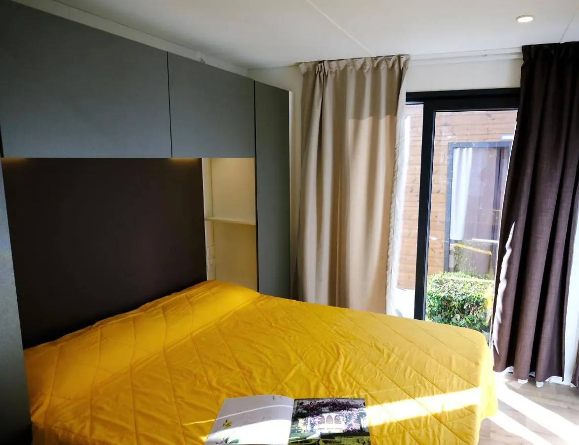 Fornella Camping&Wellness family resort San Felice del Benaco 0*,  Italia