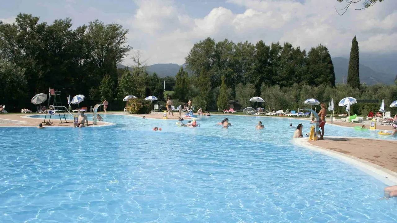 Campeggio Fornella Camping&Wellness family resort San Felice del Benaco Italia