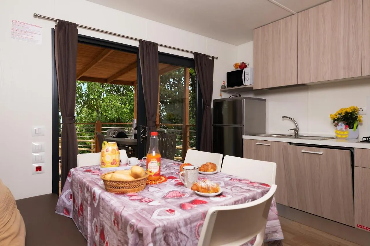 Fornella Camping&Wellness family resort San Felice del Benaco 0*,